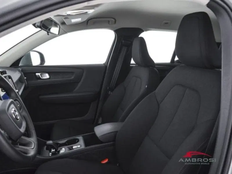 Volvo XC40 usata a Perugia (9)