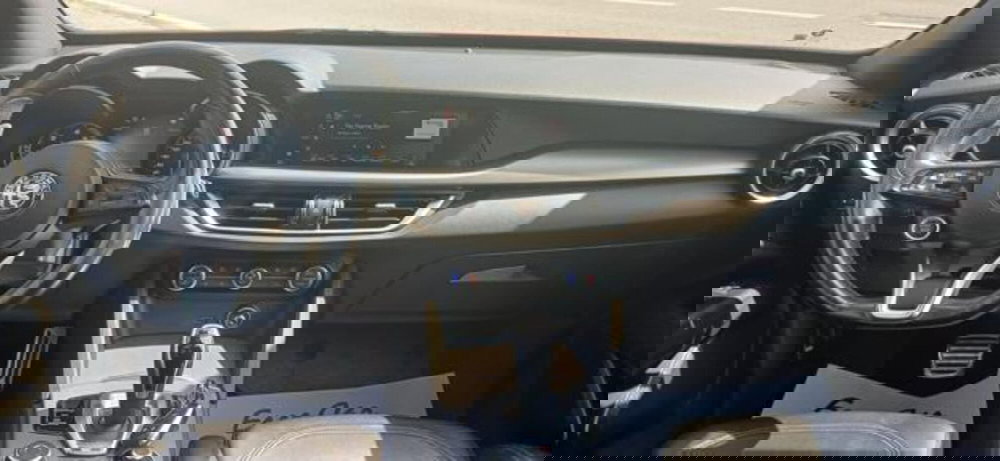 Alfa Romeo Stelvio usata a Padova (13)