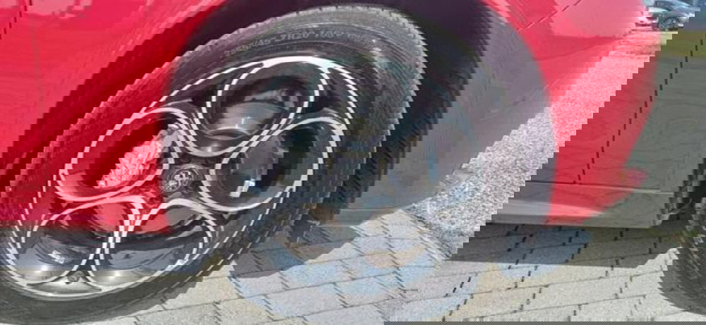 Alfa Romeo Stelvio usata a Padova (9)