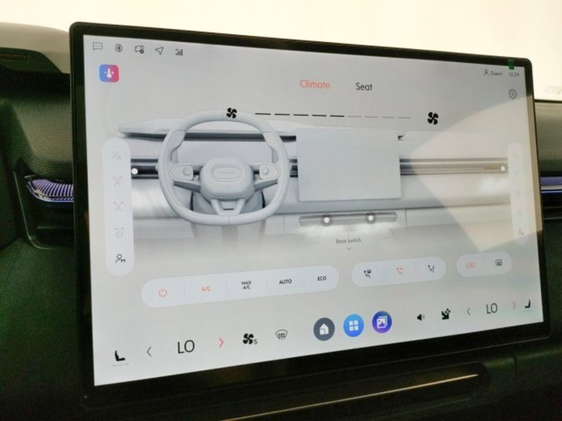 Lynk & Co 08 nuova a Modena (17)