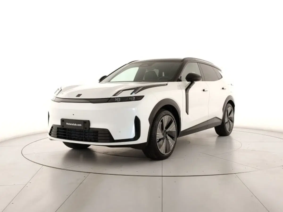 Lynk & Co 08 nuova a Modena (2)