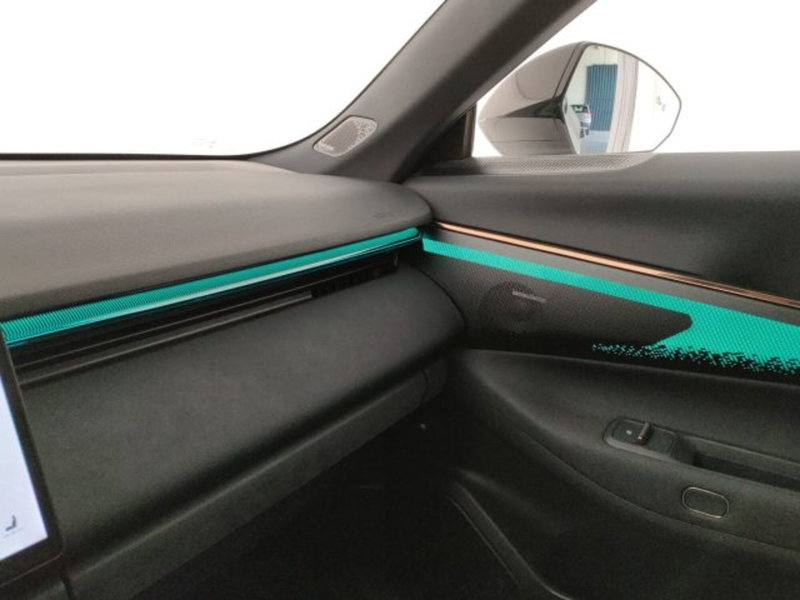 Lynk & Co 08 nuova a Modena (20)