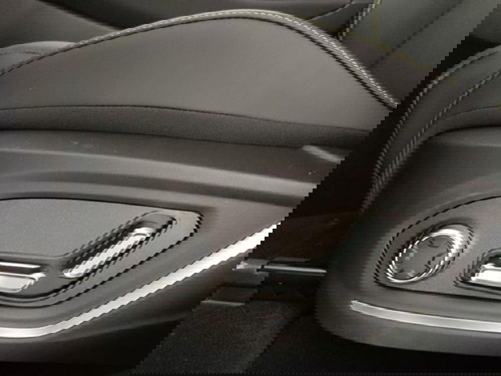 Lynk & Co 01 nuova a Modena (17)