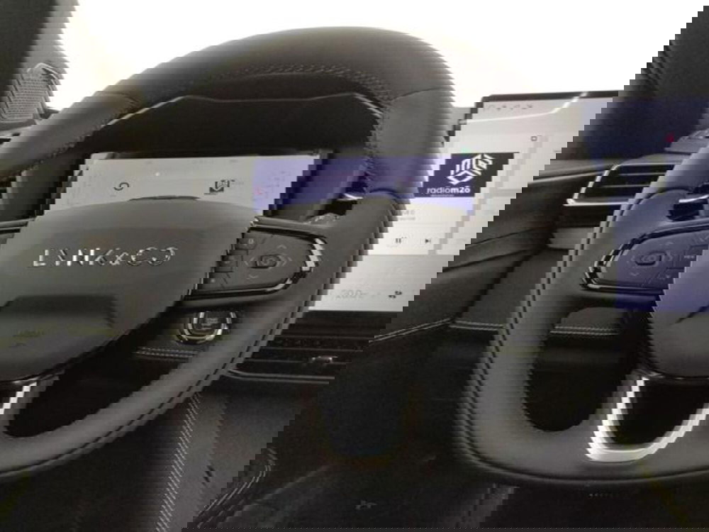 Lynk & Co 01 nuova a Modena (20)