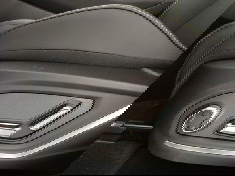 Lynk & Co 01 nuova a Modena (17)