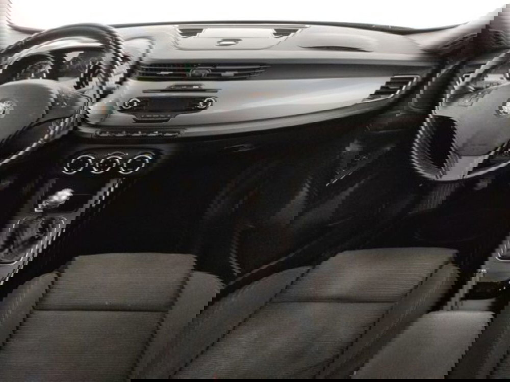 Alfa Romeo Giulietta usata a Modena (7)