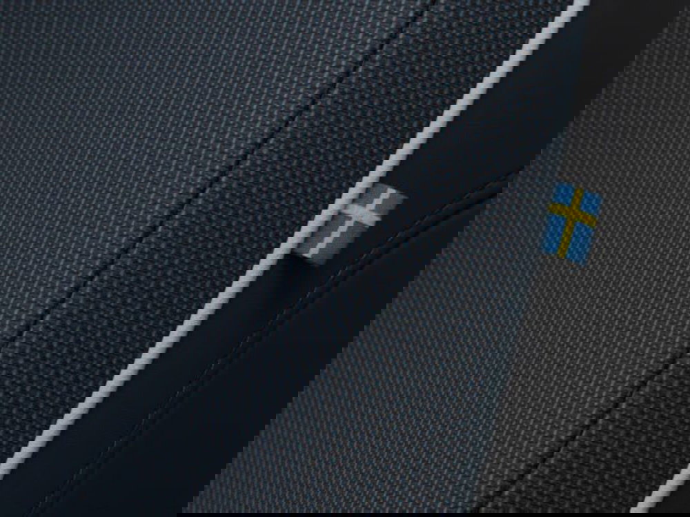 Volvo EX30 nuova a Modena (14)