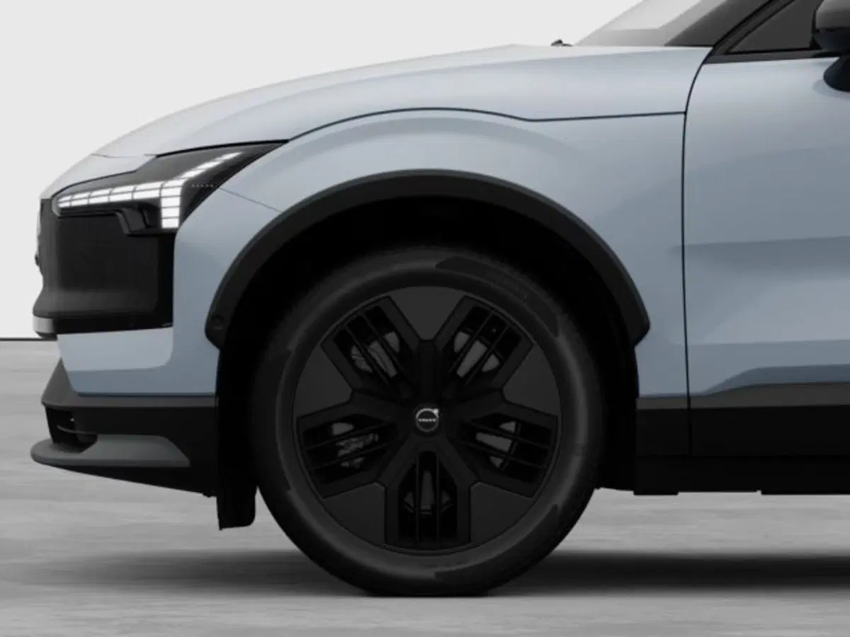 Volvo EX30 Cross Country nuova a Modena (8)