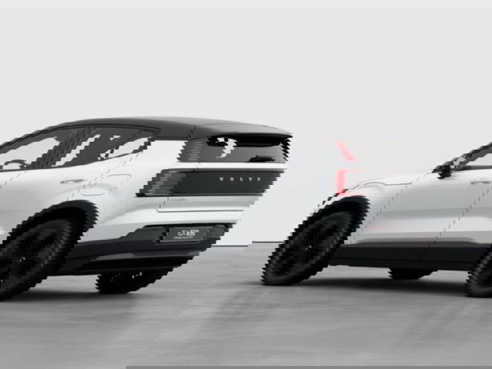 Volvo EX30 nuova a Modena (4)