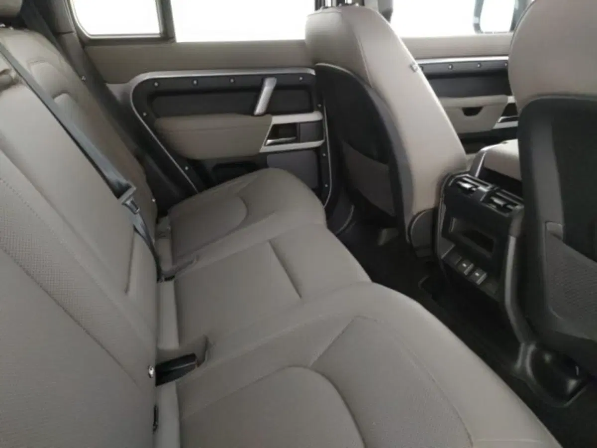 Land Rover Defender usata a Modena (10)