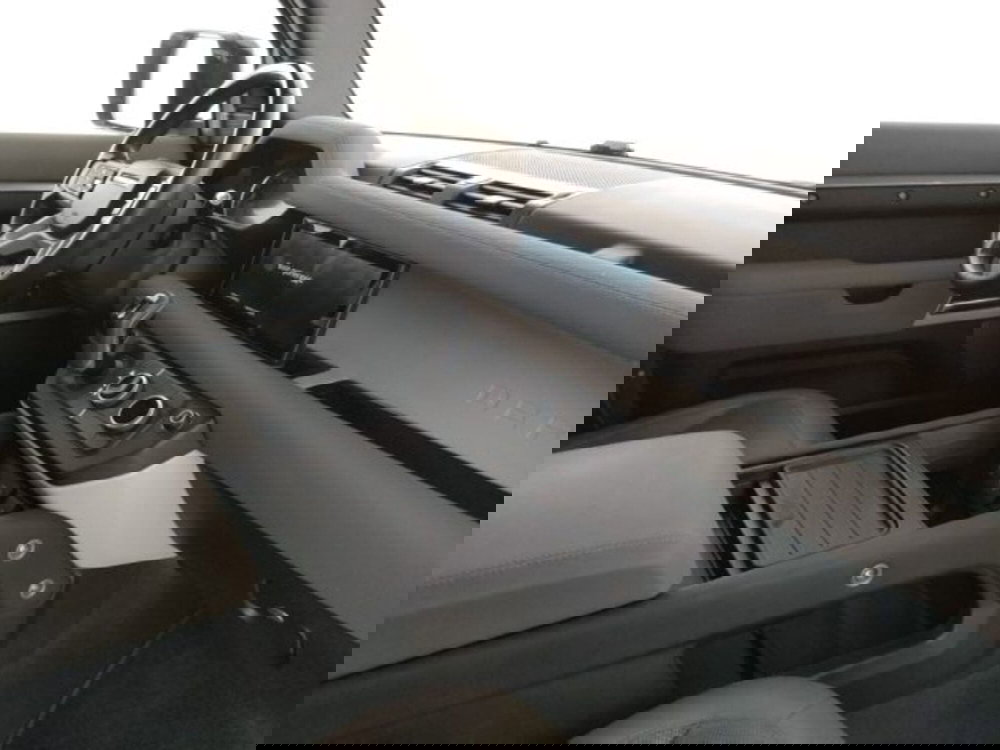 Land Rover Defender usata a Modena (11)