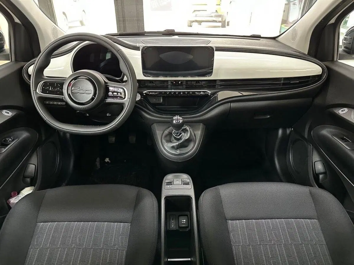 Fiat 500 nuova a Sondrio (12)