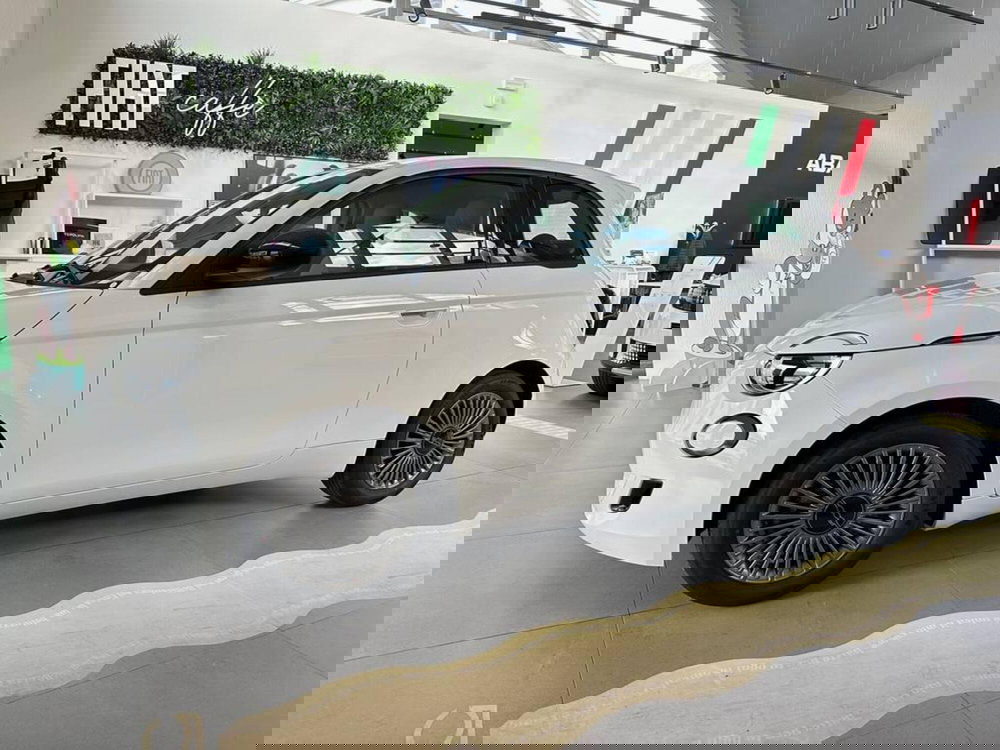 Fiat 500 nuova a Sondrio (2)