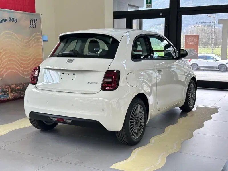 Fiat 500 nuova a Sondrio (5)