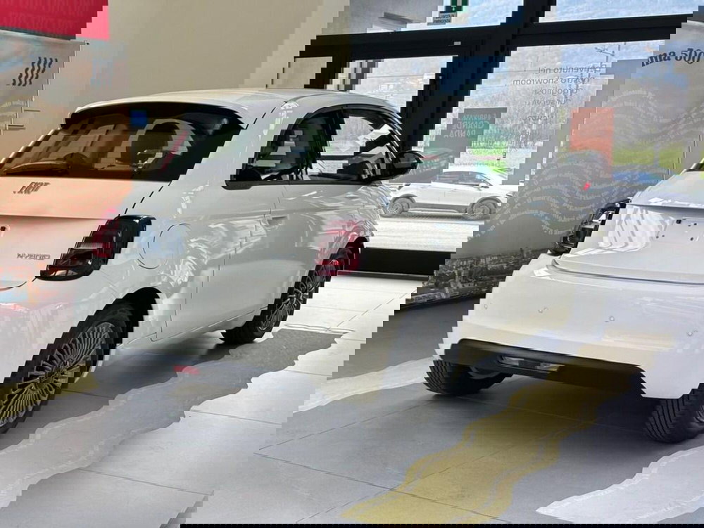 Fiat 500 nuova a Sondrio (5)