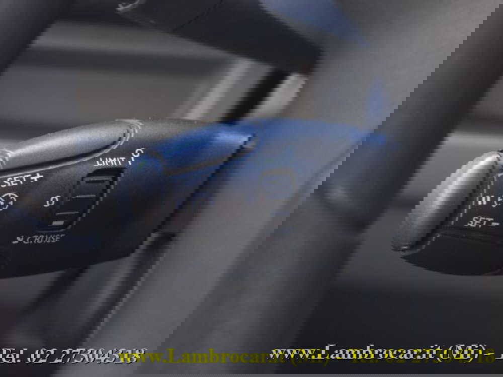 Opel Vivaro Furgone usata a Milano (10)