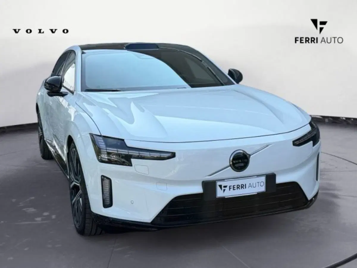 Volvo ES90 nuova a Udine (3)