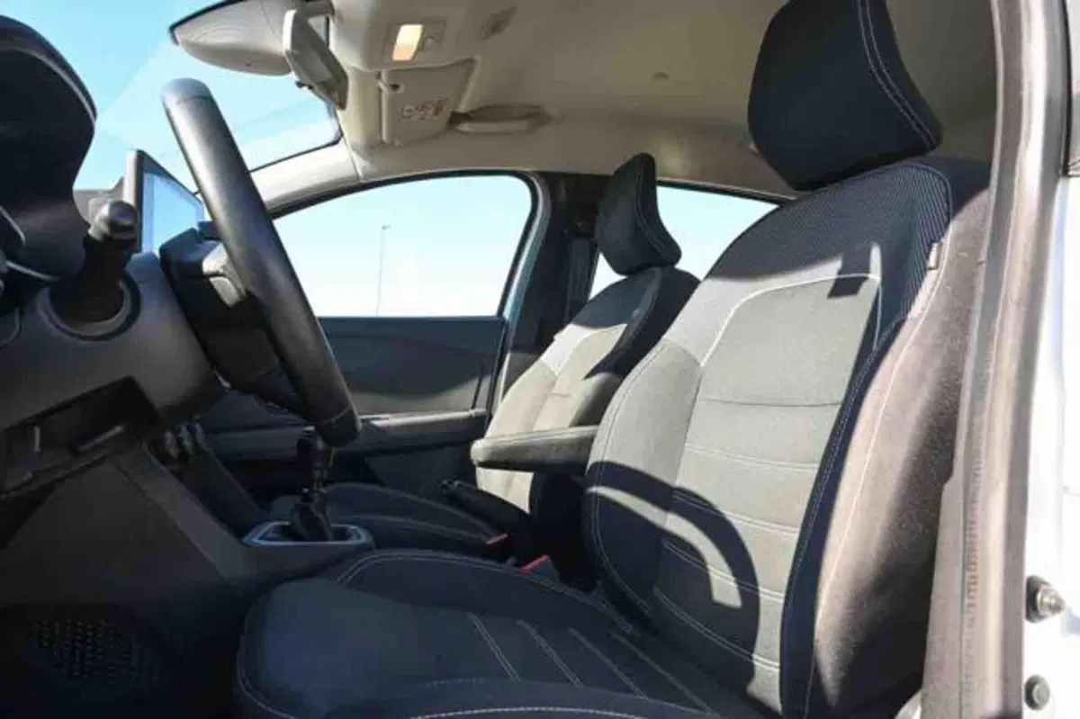 Dacia Sandero usata a Torino (14)