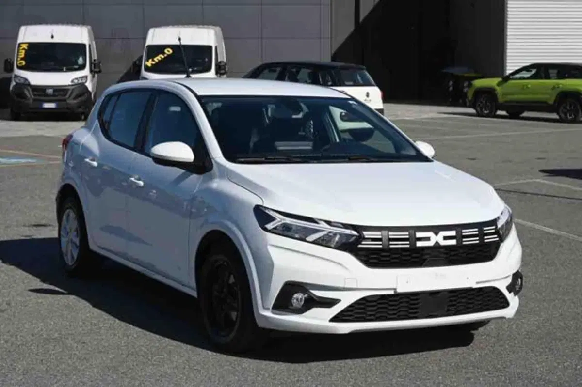 Dacia Sandero usata a Torino (3)