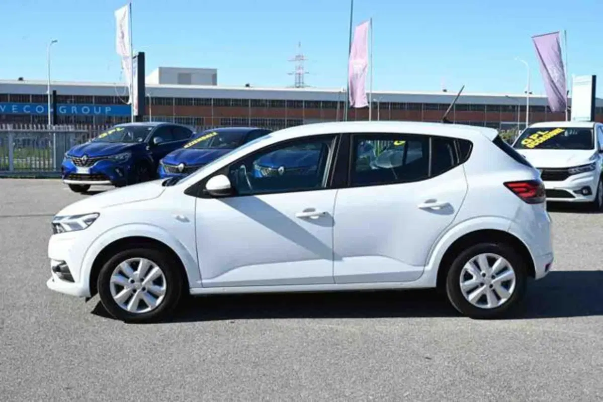 Dacia Sandero usata a Torino (8)