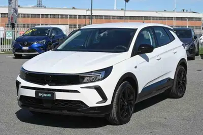 Opel Grandland 1.2 GS s&amp;s 130cv del 2024 usata a Pianezza