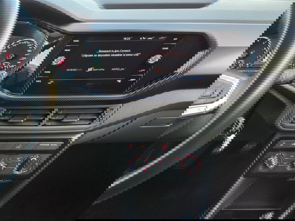 Volkswagen T-Cross usata a Torino (10)