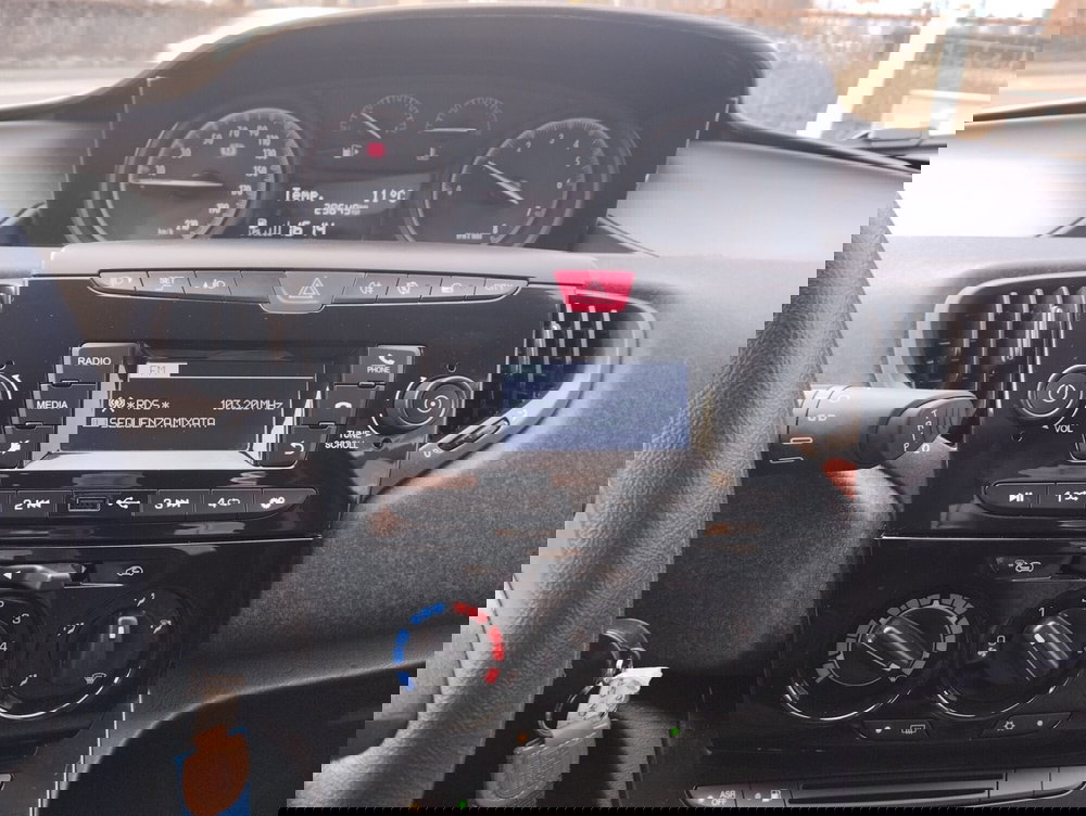 Lancia Ypsilon usata a Asti (13)