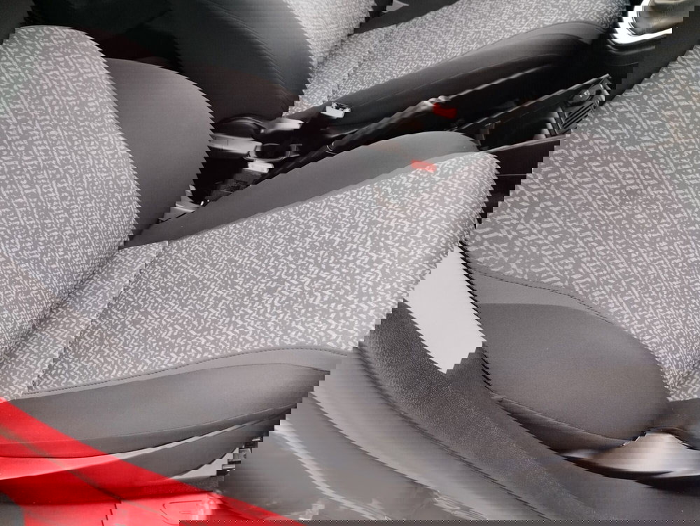 Lancia Ypsilon usata a Asti (18)