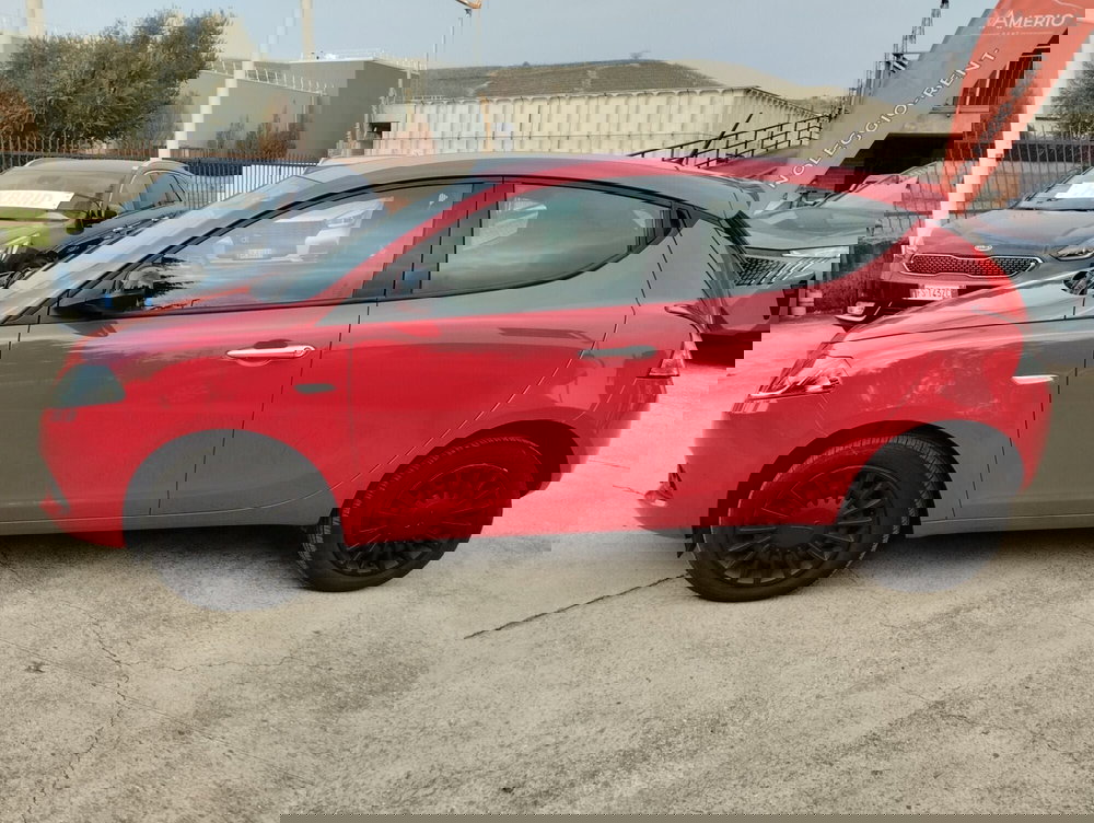 Lancia Ypsilon usata a Asti (6)