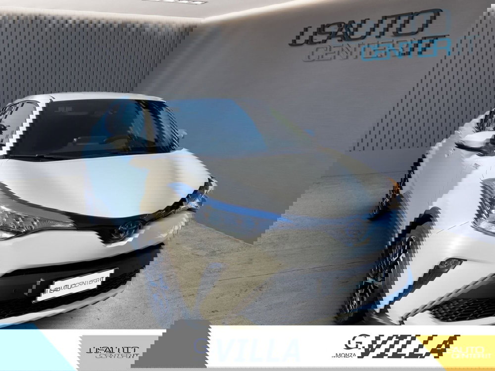 Toyota Toyota C-HR usata a Milano (10)