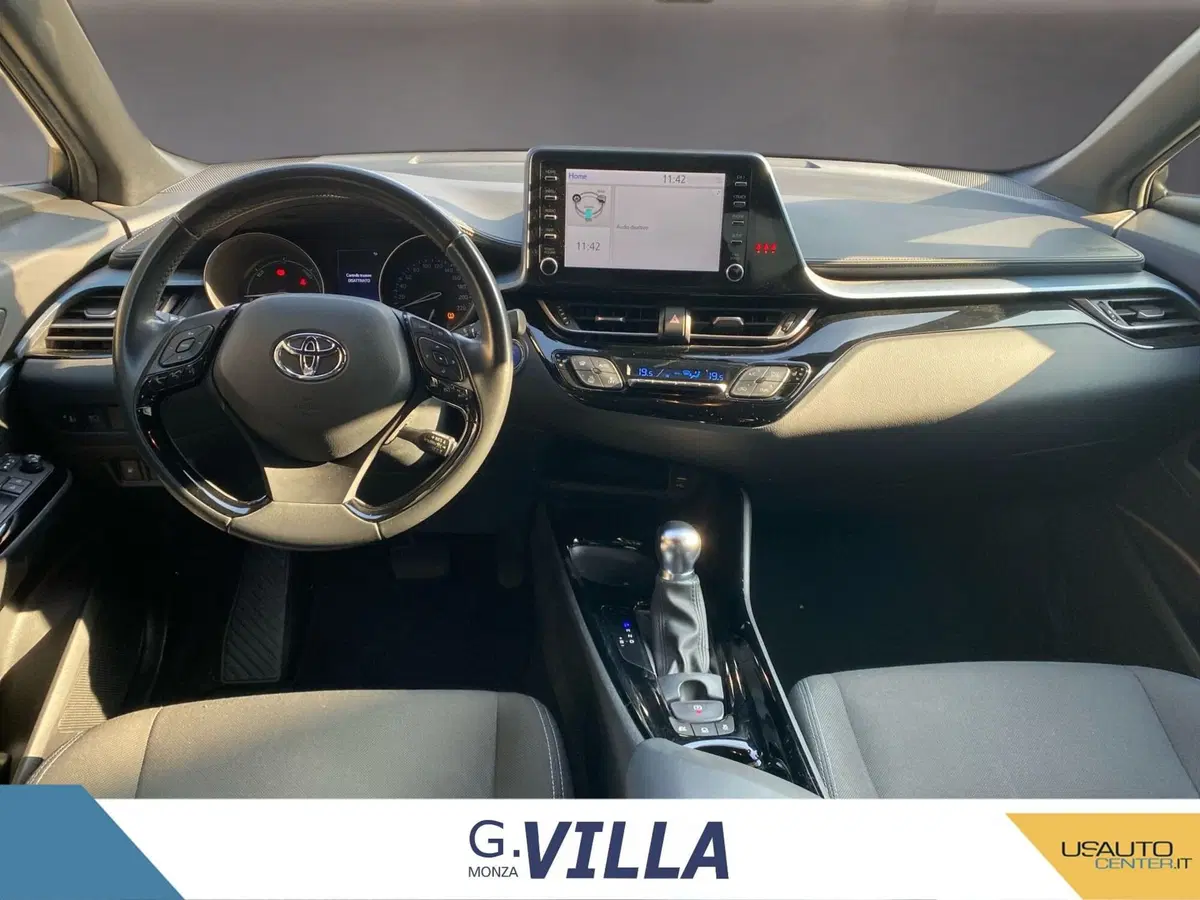Toyota Toyota C-HR usata a Milano (15)