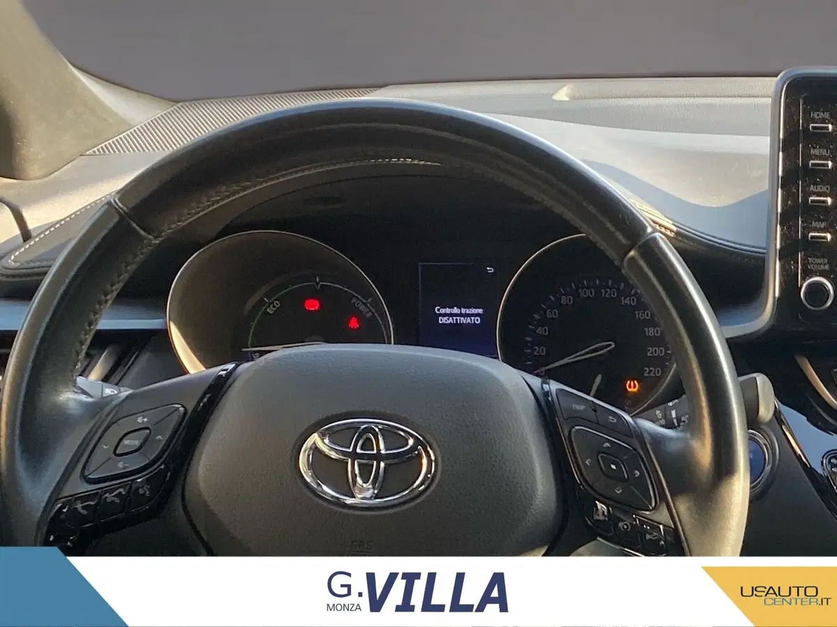 Toyota Toyota C-HR usata a Milano (16)