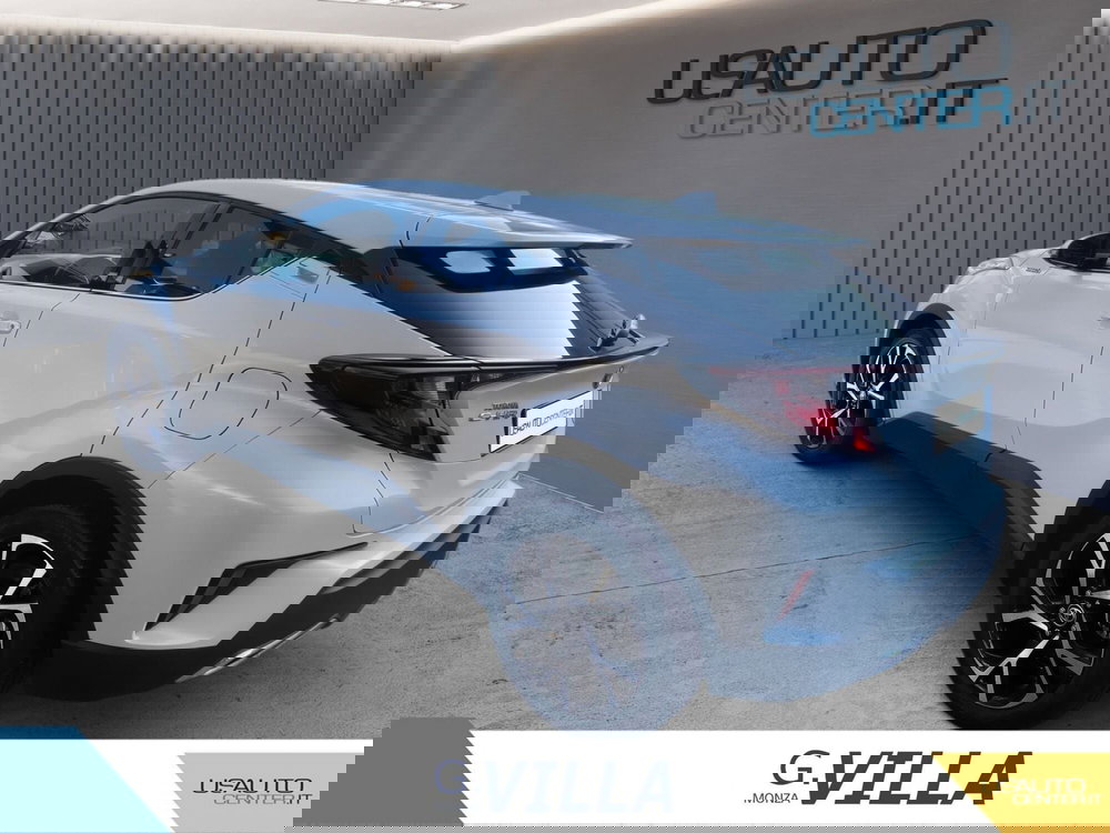 Toyota Toyota C-HR usata a Milano (5)