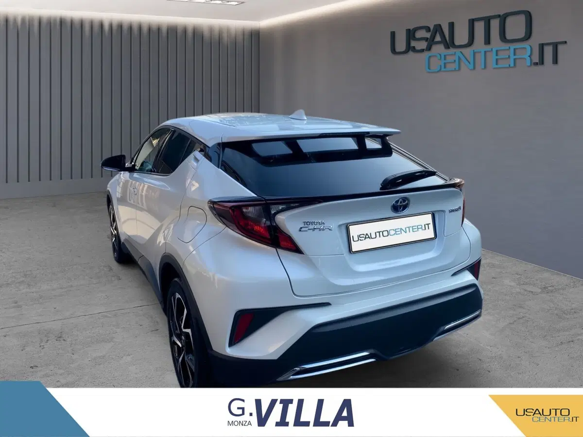 Toyota Toyota C-HR usata a Milano (6)