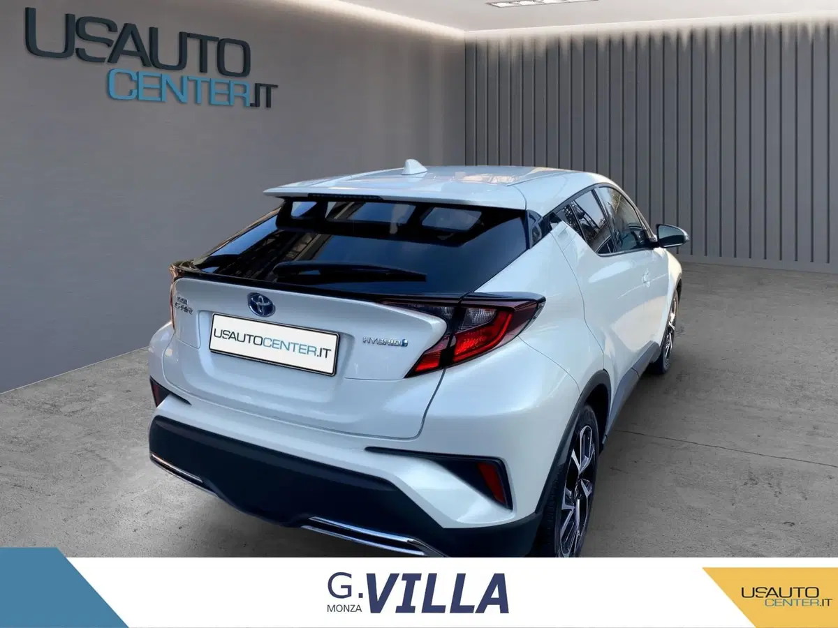 Toyota Toyota C-HR usata a Milano (7)