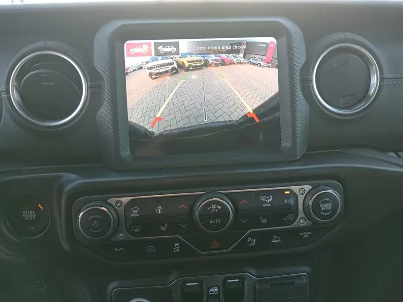 Jeep Wrangler Unlimited usata a Alessandria (16)