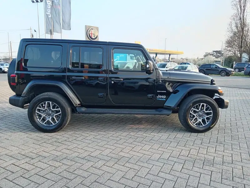 Jeep Wrangler Unlimited usata a Alessandria (4)