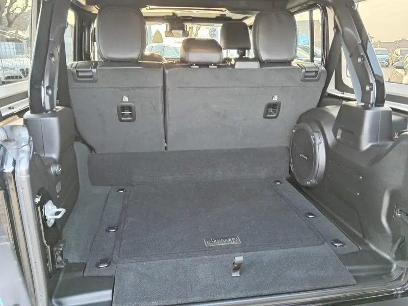 Jeep Wrangler Unlimited usata a Alessandria (7)