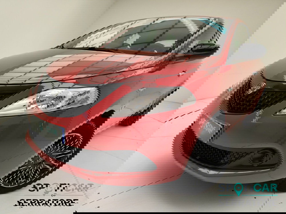 Lancia Ypsilon usata a Como (16)