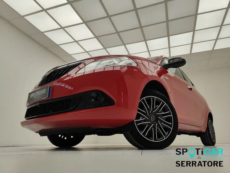 Lancia Ypsilon usata a Como (3)