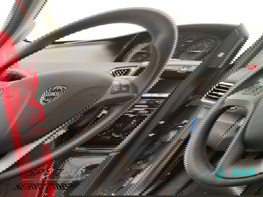 Lancia Ypsilon usata a Como (9)