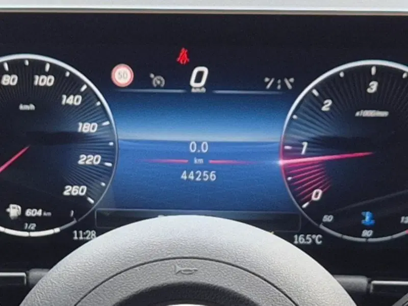Mercedes-Benz GLA SUV usata  (14)