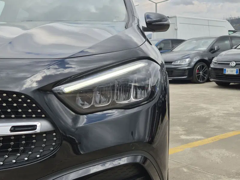 Mercedes-Benz GLA SUV usata  (18)