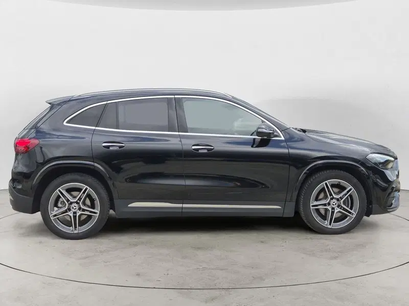 Mercedes-Benz GLA SUV usata  (5)