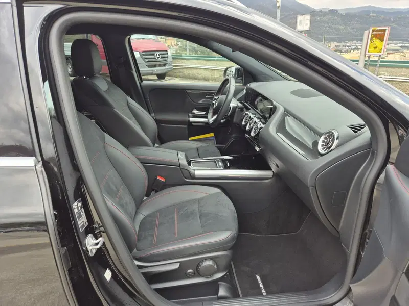 Mercedes-Benz GLA SUV usata  (9)
