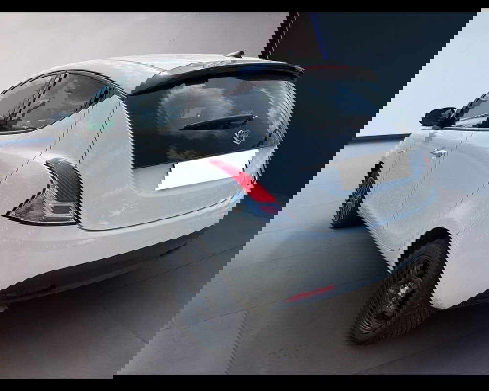 Lancia Ypsilon usata a Torino (10)