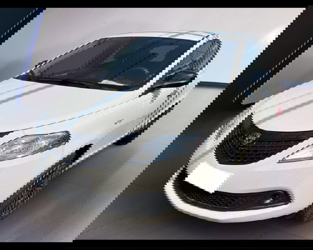 Lancia Ypsilon usata a Torino (8)