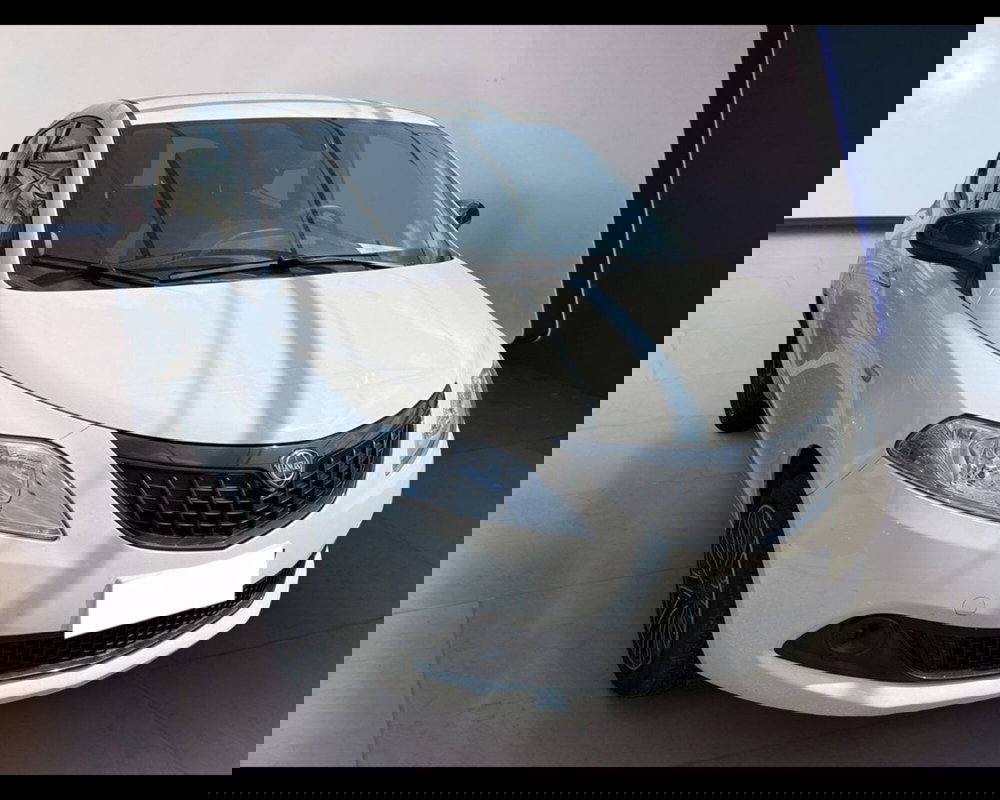 Lancia Ypsilon usata a Torino (9)