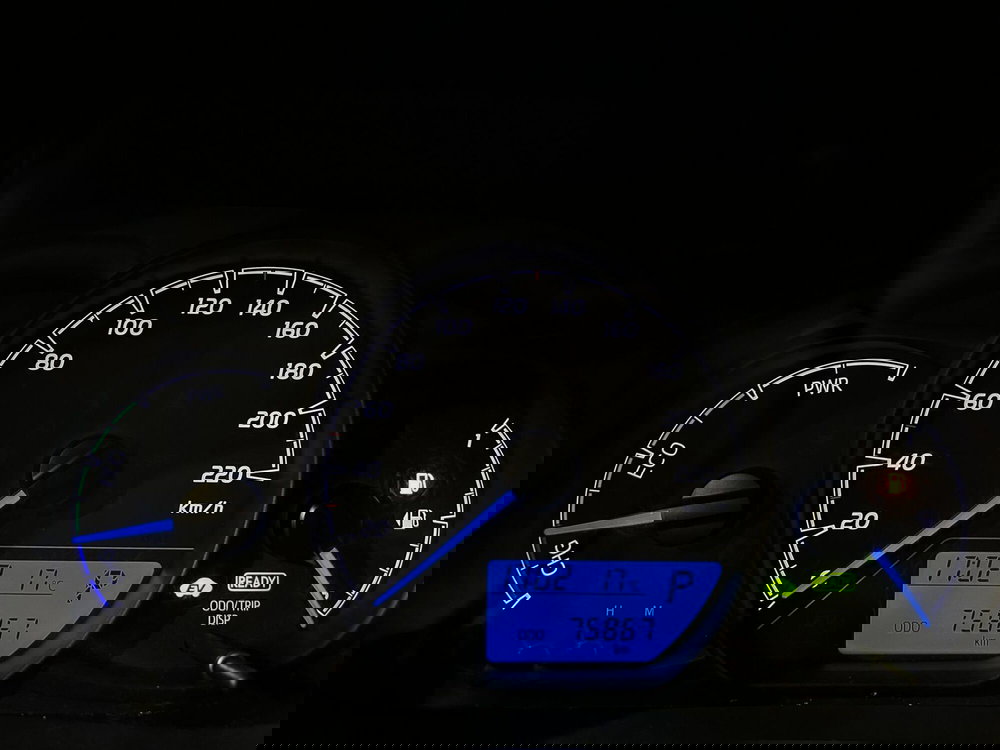 Toyota Yaris usata a Milano (13)