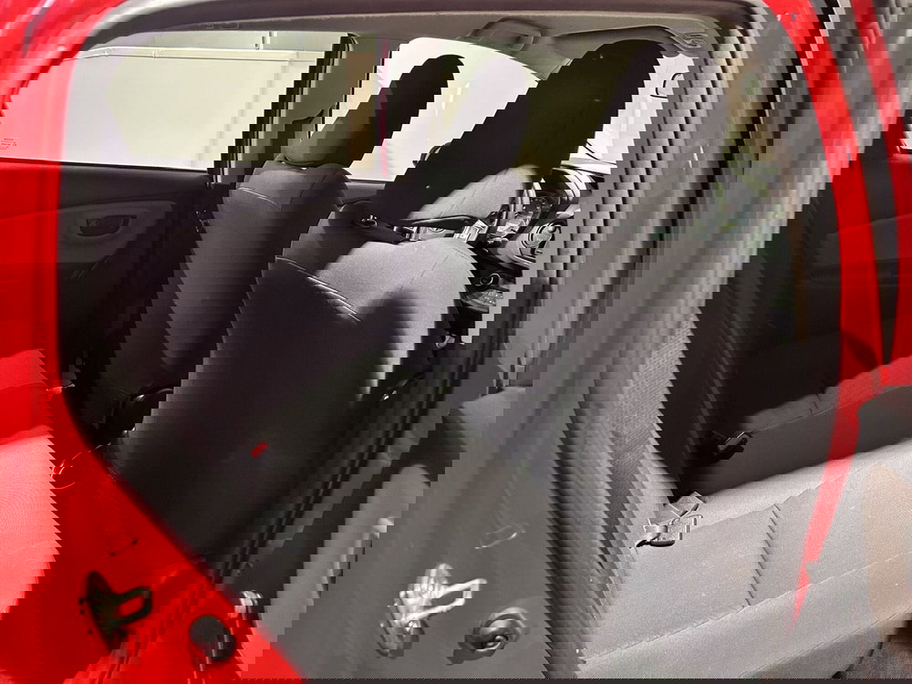 Toyota Yaris usata a Milano (8)